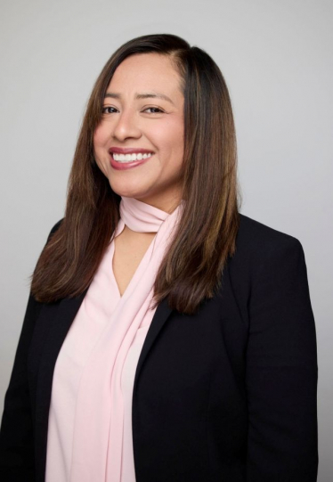 mayra-mazur-headshot